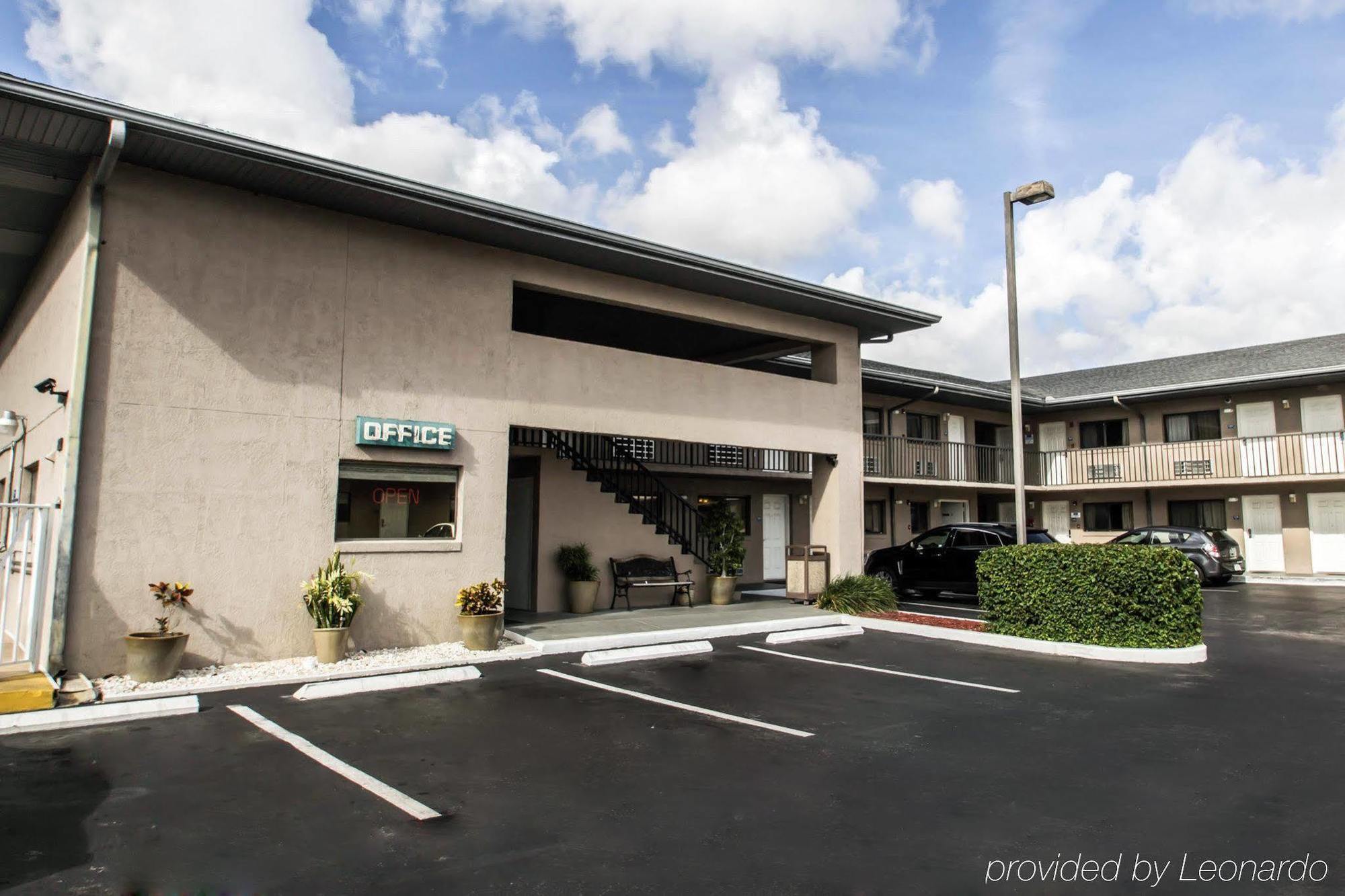Rodeway Inn Forest City Ngoại thất bức ảnh