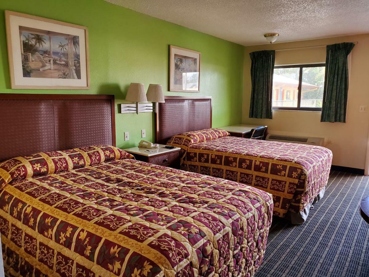 Rodeway Inn Forest City Ngoại thất bức ảnh