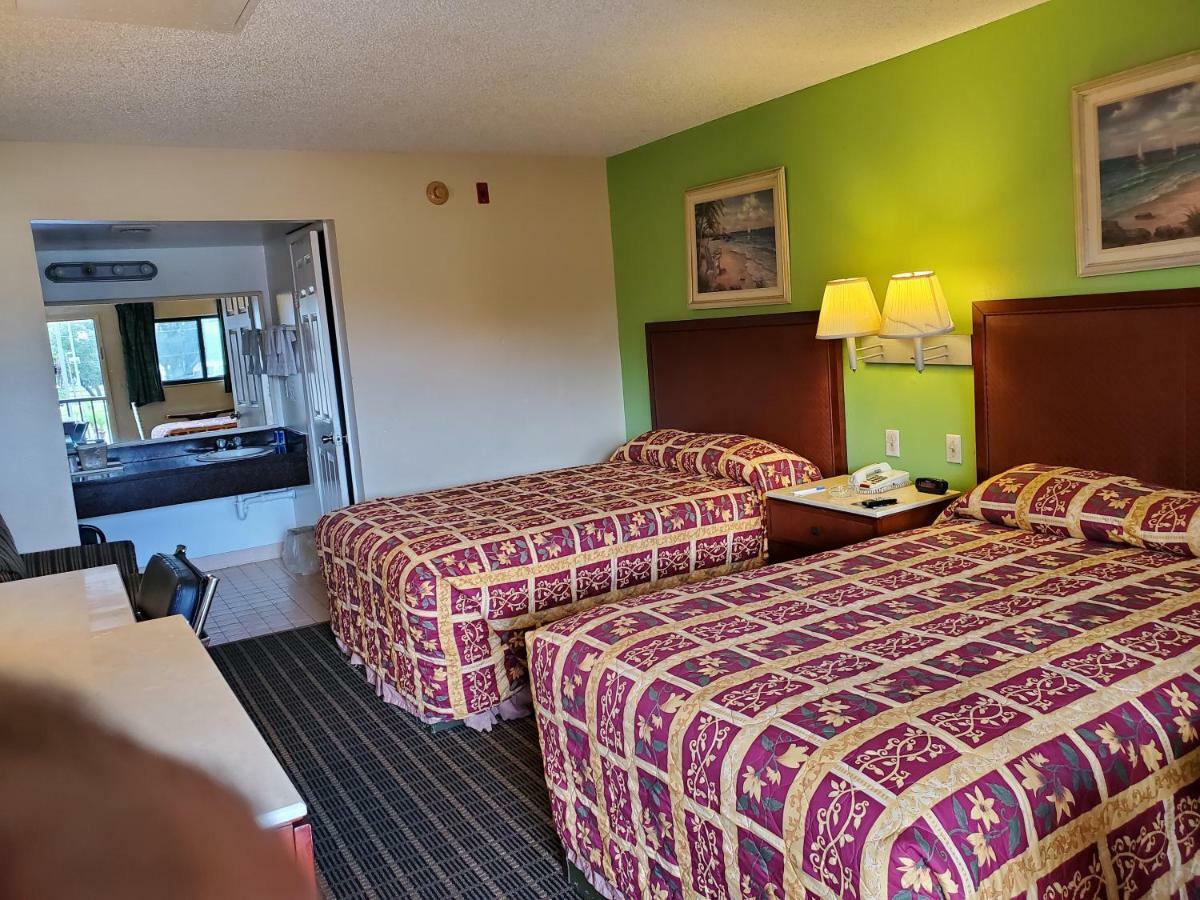 Rodeway Inn Forest City Ngoại thất bức ảnh